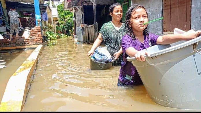 hujan_lebat_ribuan_rumah_di_binjai_terendam_banjir