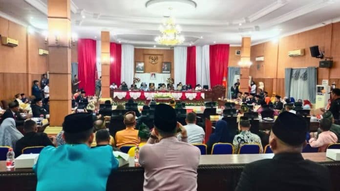 hut_batu_bara_ke_18_dprd_gelar_rapat_paripurna_istimewa