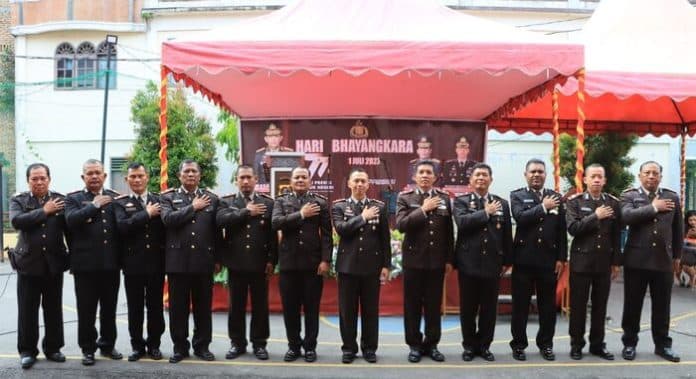 hut_bhayangkara_ke_77_kapolres_samosir_minta_anggotanya_bekerja_profesional