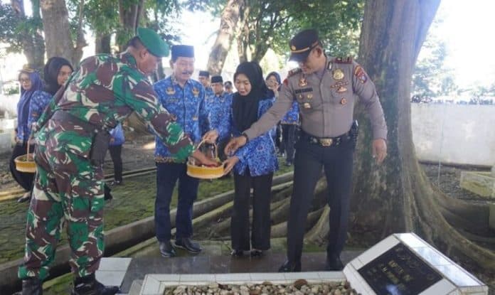 hut_ke_52_korpri_asn_pemkab_langkat_ziarah_dan_salurkan_bantuan