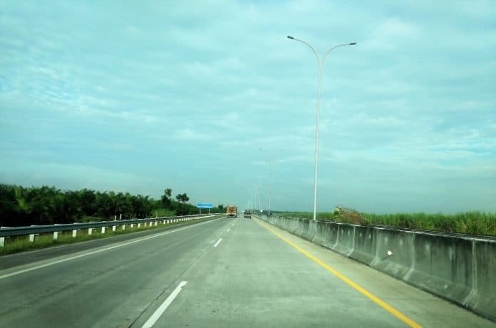 hutama_karya_resmi_jual_2_ruas_tol_trans_sumatera_ke_ina