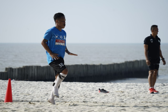 i_gede_sukadana_akui_latihan_punggawa_psms_di_pantai_sangat_berat