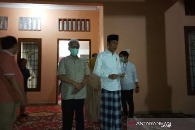 ibunda_jokowi_akan_makamkan_di_pemakaman_keluarga