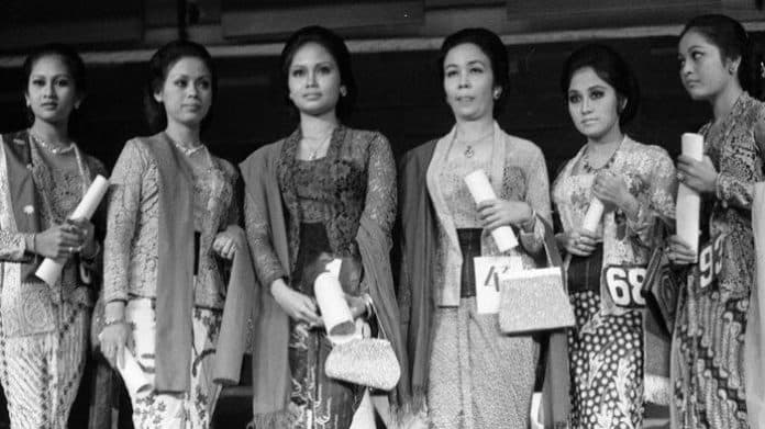 identik_dengan_hari_kartini_begini_sejarah_kebaya