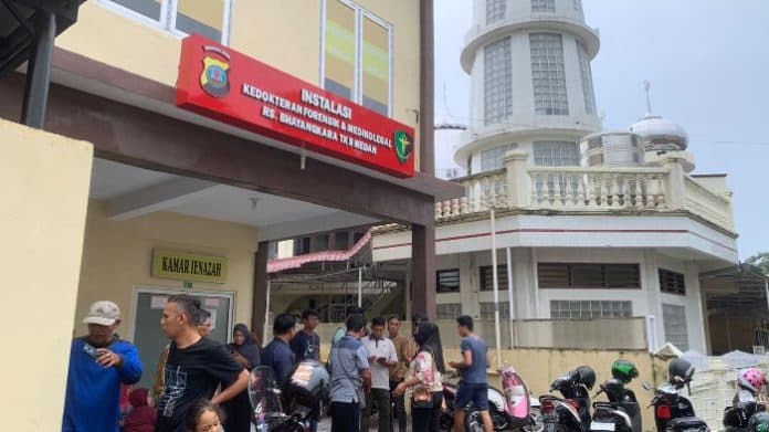 identitas_korban_tewas_tertimpa_pohon_tumbang_di_jalan_imam_bonjol_medan_terungkap