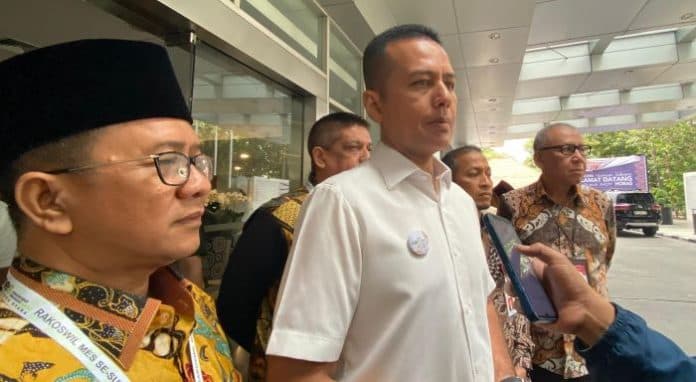 ijeck_pastikan_perbaikan_jalan_batu_jomba_sudah_disampaikan_ke_kementerian