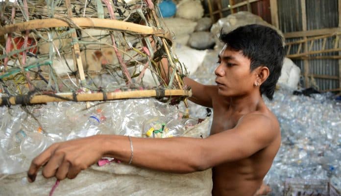 indonesia_perlu_bahan_baku_plastik_72_juta_ton_pertahun
