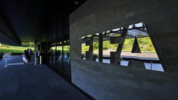 indonesia_tak_kena_sanksi_ini_isi_lengkap_surat_fifa_untuk_presiden_jokowi