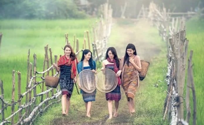indonesia_urutan_11_daftar_negara_wanita_tercantik_di_asia