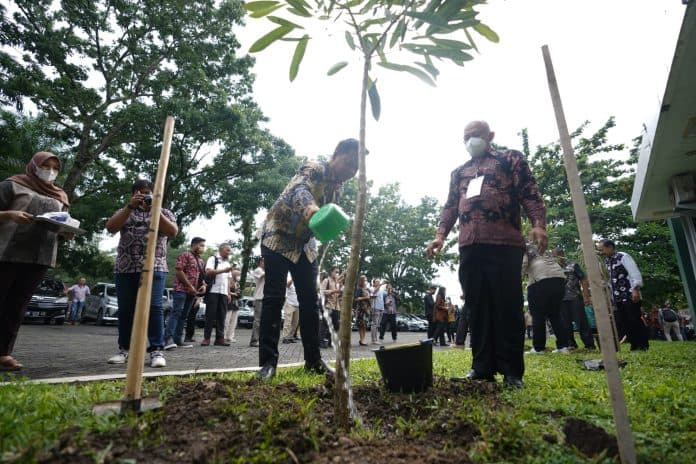 indonesias_folu_net_sink_2030_kebijakan_yang_berpihak_pada_kondisi_bumi