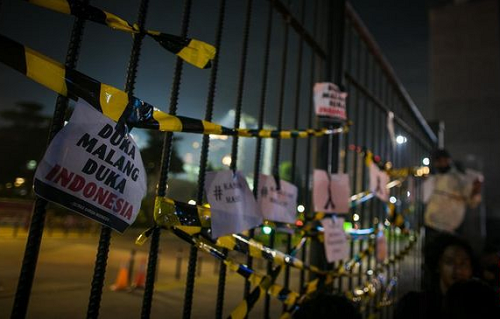 inggris_jerman_hingga_malaysia_ikut_berduka_atas_tragedi_kanjuruhan