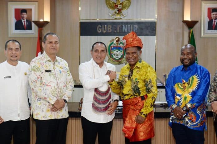 ingin_belajar_dari_sumut_pj_gubernur_papua_pegunungan_temui_edy_rahmayadi