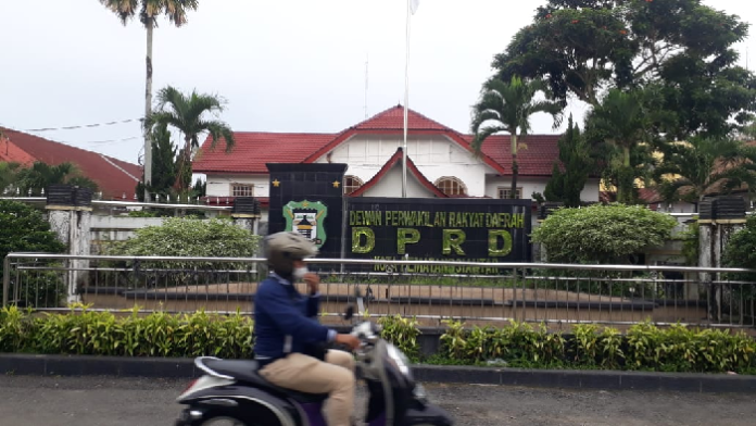ini_alasan_dprd_usulkan_ranperda_pencabutan_perda_pd_phj_dan_pd_paus