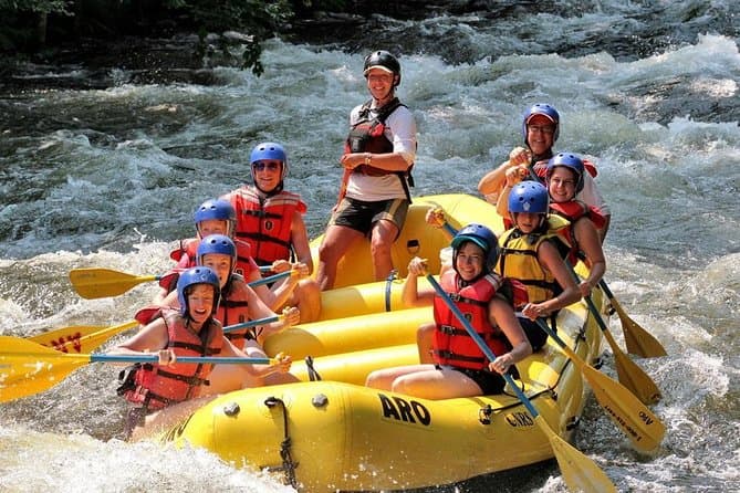 ini_manfaat_olahraga_arung_jeram_untuk_kesehatan_fisik_dan_mental