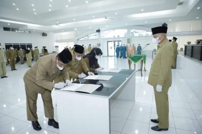 ini_nama_nama_pejabat_yang_baru_dirotasi_bupati_asahan