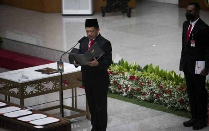 ini_nama_pj_gubernur_papua_dan_papua_selatan_dilantik_mendagri