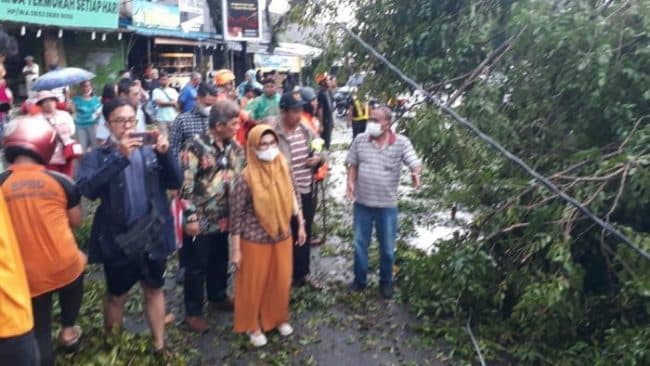 ini_pesan_plt_wali_kota_terkait_puting_beliung_yang_melanda_siantar