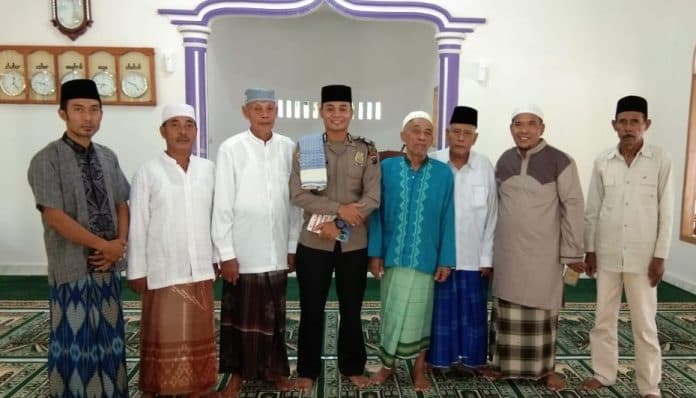 ini_sosok_bripka_adi_syaputra_personil_polres_batu_bara_pendaqwah