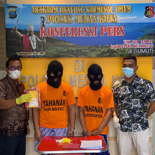 ini_wanita_yang_berani_tabrak_dua_jambret_di_jalan_sakti_lubis_medan