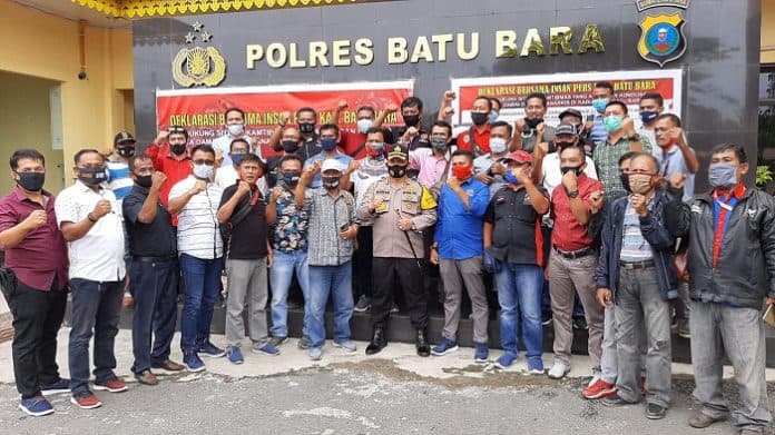 insan_pers_batu_bara_deklarasi_cinta_damai_dan_tolak_unras_anarkis