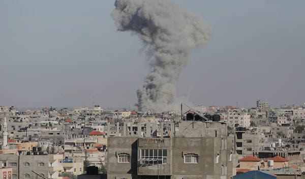israel_mulai_bombardir_rafah_600_ribu_anak_anak_terancam