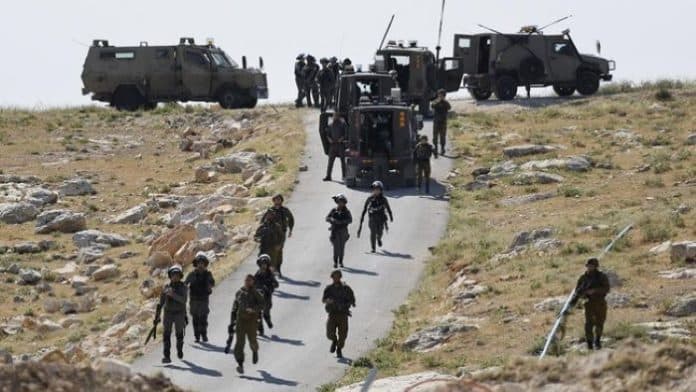 israel_terus_gempur_palestina_50_mobil_militer_serbu_rs_di_tepi_barat