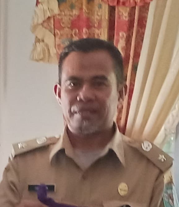 istri_pejabat_nagori_karang_bangun_terima_bantuan_kemensos