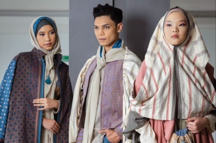 itang_yunasz_khanaan_yakin_indonesia_mampu_pusat_mode_muslim_dunia