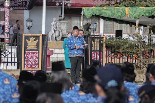 jabatan_segera_berakhir_bupati_dairi_minta_maaf