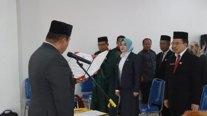 jabatan_sekda_dairi_kosong_jw_purba_kembali_jabat_kadisdik