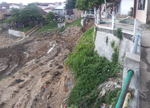 jadi_kompleks_perumahan_11_mata_air_di_kelurahan_martoba_siantar_terancam_hilang