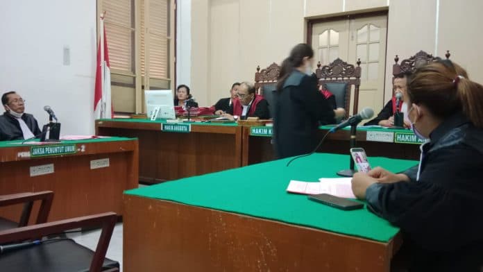 jadi_perantara_jual_beli_10_kg_ganja_mahmuddin_terancam_12_tahun_penjara