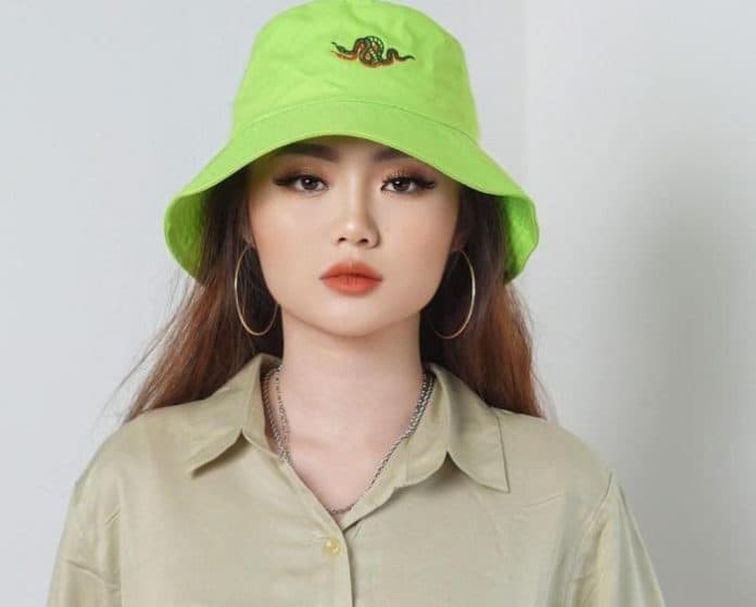 jadi_tersangka_kasus_binomo_vanessa_khong_dan_ayahnya_resmi_ditahan