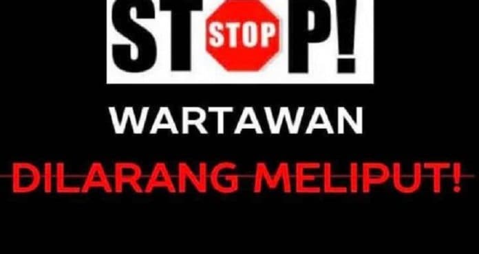 jaksa_simalungun_paksa_wartawan_hapus_foto_liputan