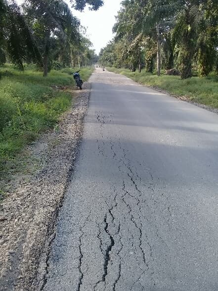 jalan_desa_firdaus_baru_dibangun_sudah_rusak