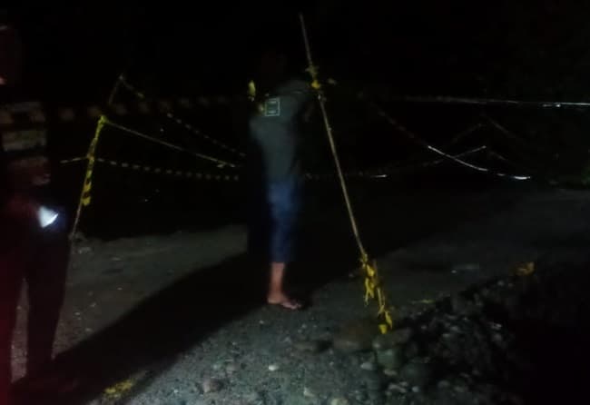 jalan_longsor_di_tanah_jawa_roda_empat_dimintai_lalui_jalur_alternatif