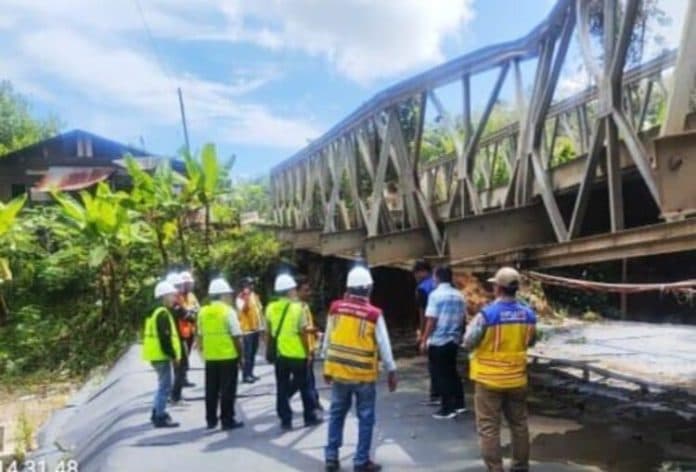 jalan_melalui_batu_lubang_sibolga_ditutup_total_mulai_16_juli_2024