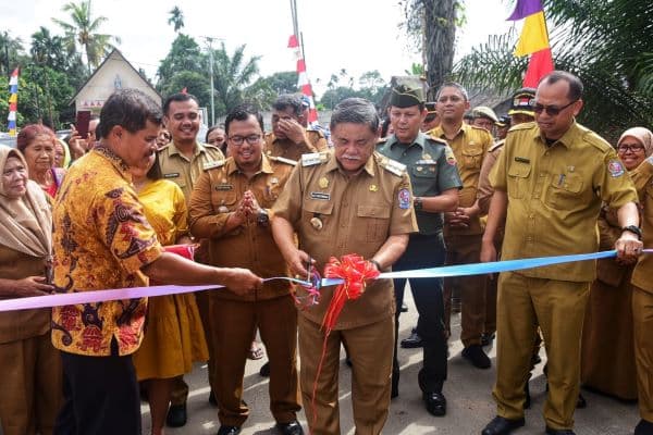 jalan_namorube_julu_di_kecamatan_kutalimbaru_diresmikan