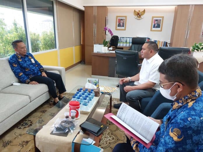 jalan_nasional_pakpak_bharat_aceh_longsor_bupati_temui_direktur_preservasi_jalan