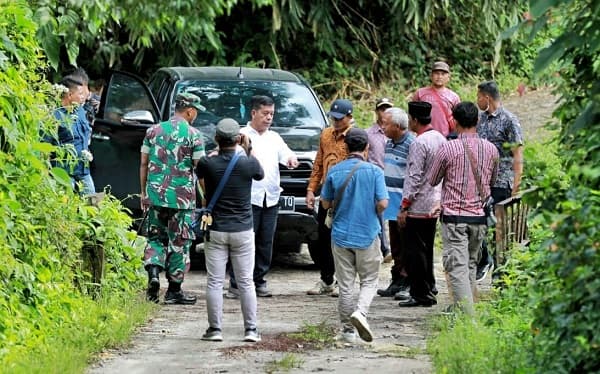 jalan_penghubung_kecamatan_sidamanik_dan_panei_akan_diperbaiki