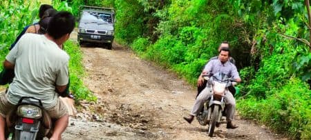 jalan_penghubung_kecamatan_tigalingga_siempat_nempu_puluhan_tahun_tak_tersentuh_pembangunan