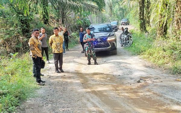 jalan_penghubung_nagori_damakkitang_silou_dunia_akan_diperbaiki_dengan_anggaran_rp14_miliar