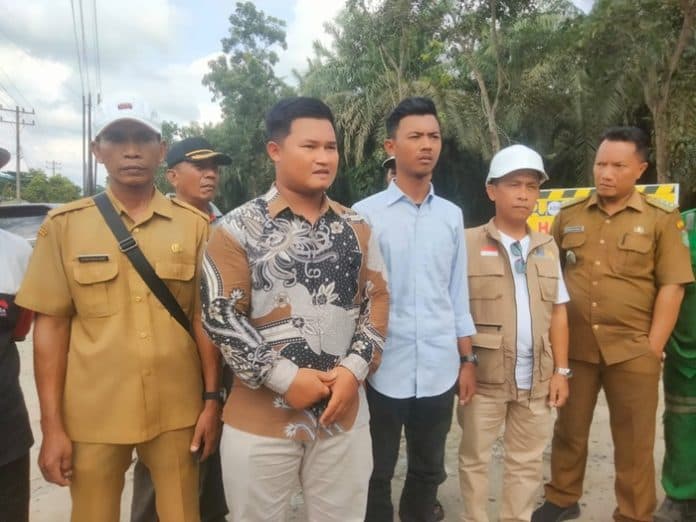 jalan_provinsi_yang_rusak_di_asahan_dibangun_warga_ucap_terima_kasih