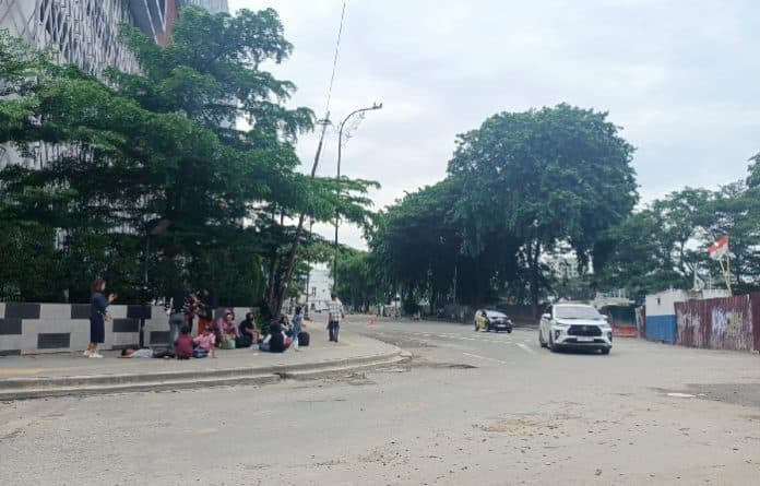 jalan_stasiun_di_medan_ditutup_arus_lalin_lancar_besok_mungkin_macet
