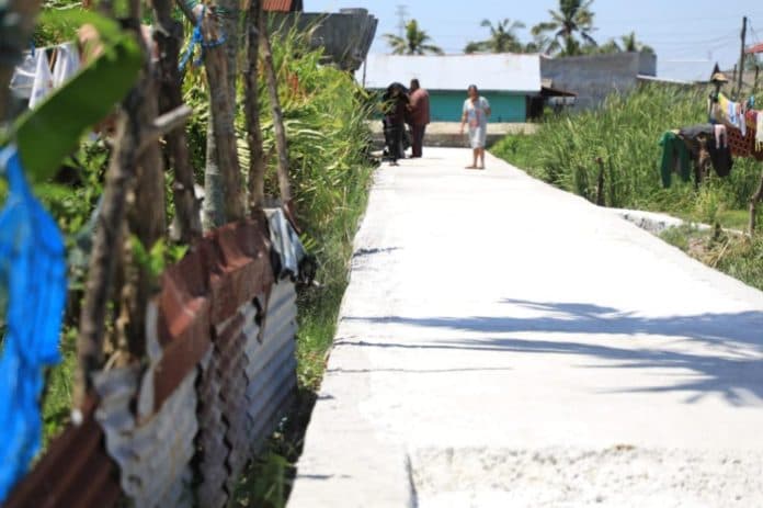 jalan_tambak_sicanang_yang_bukan_indonesia_selesai_diperbaiki_pemko_medan