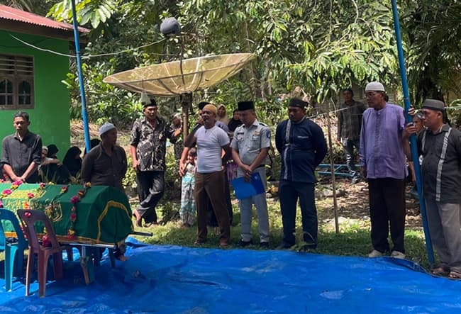jasa_raharja_serahkan_santunan_ke_keluarga_korban_lakalantas_di_labusel