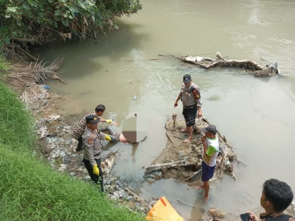 jasad_surya_ditemukan_terapung_di_aliran_sungai_padang_tebing_tinggi