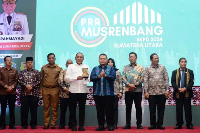 jawab_permasalahan_daerah_gubernur_edy_wajibkan_metode_bottom_up_dalam_penyusunan_rkpd_2024