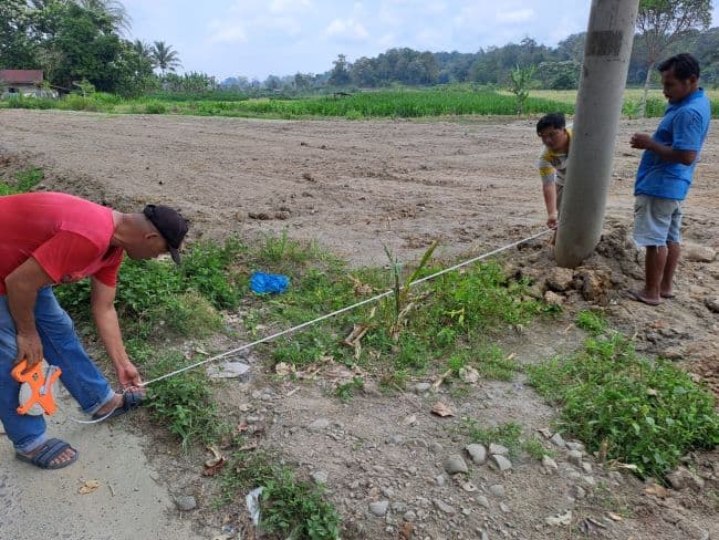 jayadi_keluhkan_lambatnya_pemindahan_tiang_listrik_dari_lahannya_kepala_upl_pln_angkat_bicara
