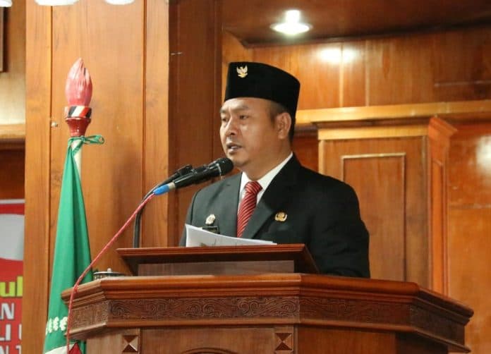 jelang_hut_ke_75_kabupaten_tapanuli_utara_dprd_gelar_rapat_paripurna